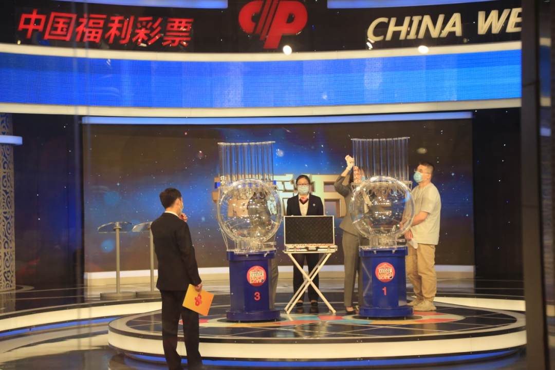 黄大仙澳门开奖现场开奖直播|精选解释解析落实