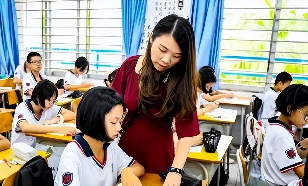 2025四不像正版资料大全软件,探索未来，2025四不像正版资料大全软件的综合解析