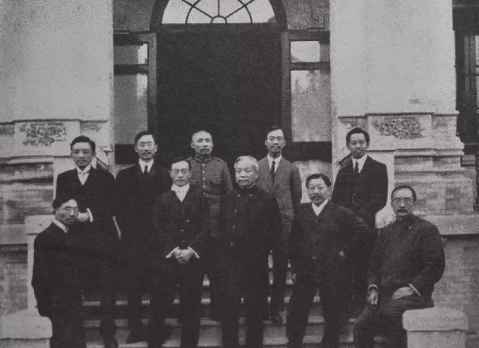 2025新澳门正版精准免费大全 拒绝改写,探索未来之门，澳门正版精准资讯大全 2025——拒绝任何形式的改写