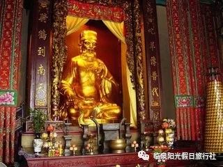 新澳门黄大仙救世报,新澳门黄大仙救世报，信仰与文化的交融